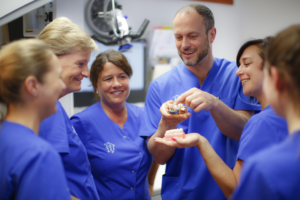 Parodontologie - Zahnarztpraxis Gunnar Lutz Gröbenzell Parodontologie - Zahnarztpraxis Gunnar Lutz Gröbenzell